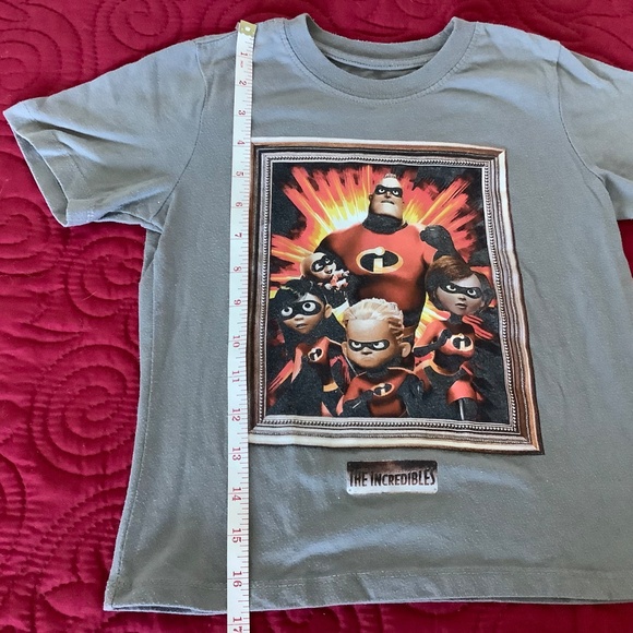 Bundle of 2 Boy T Shirts Disney Incredibles 2 and Gymboree - Picture 2 of 11